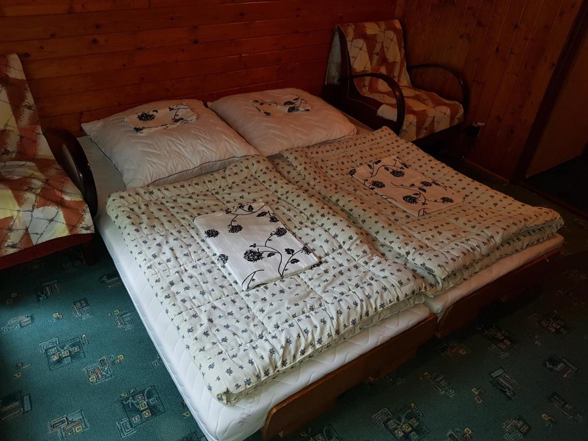 Slovak Cottage Near Bratislava In The Heart Of The Carpathians Modra Esterno foto