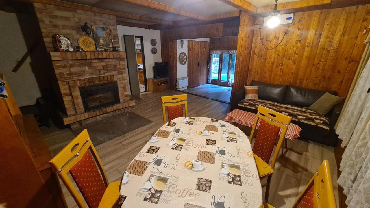 Slovak Cottage Near Bratislava In The Heart Of The Carpathians Modra Esterno foto