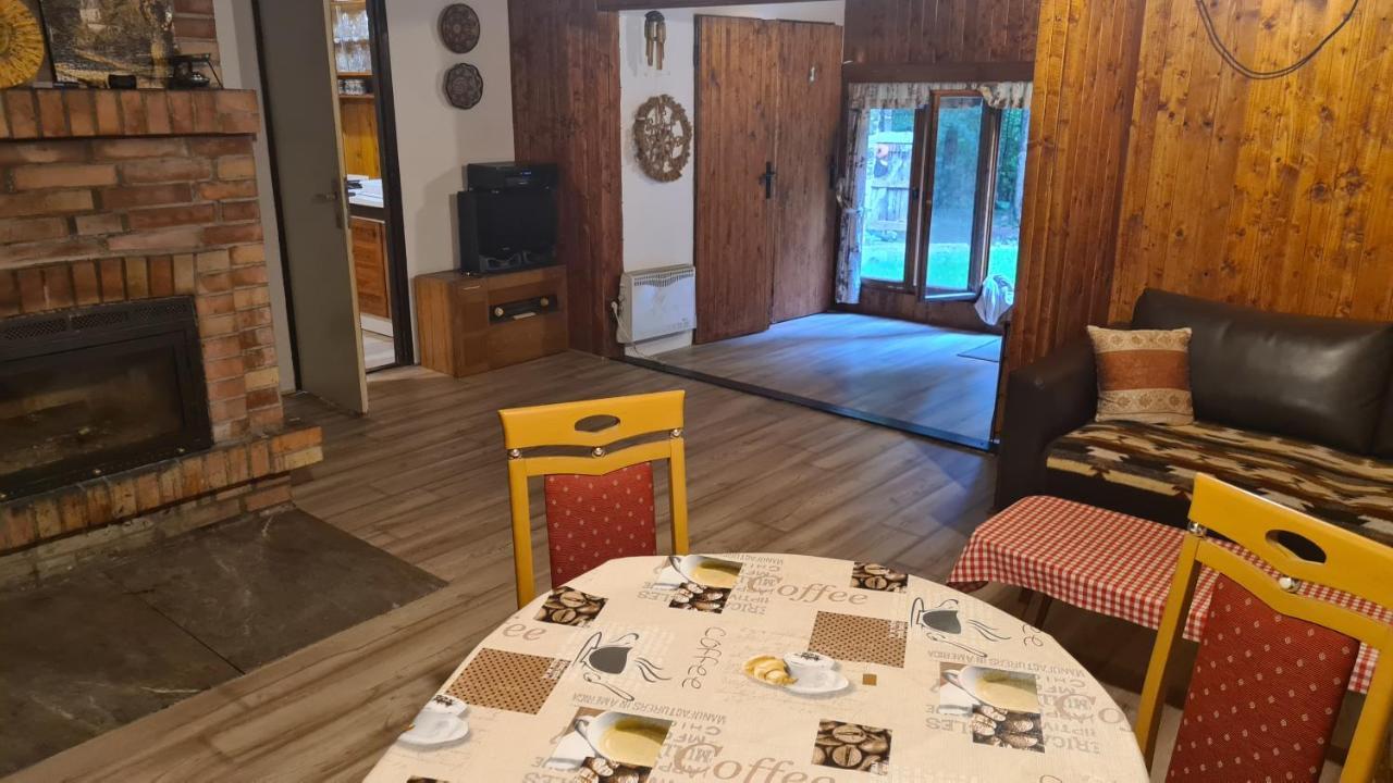 Slovak Cottage Near Bratislava In The Heart Of The Carpathians Modra Esterno foto